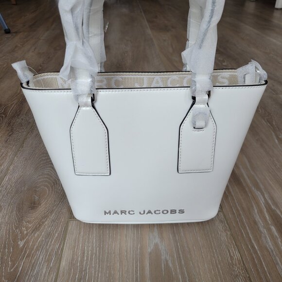 Marc Jacobs NWT Trademarc Small Tote | White | Retails $350 - Picture 2 of 9